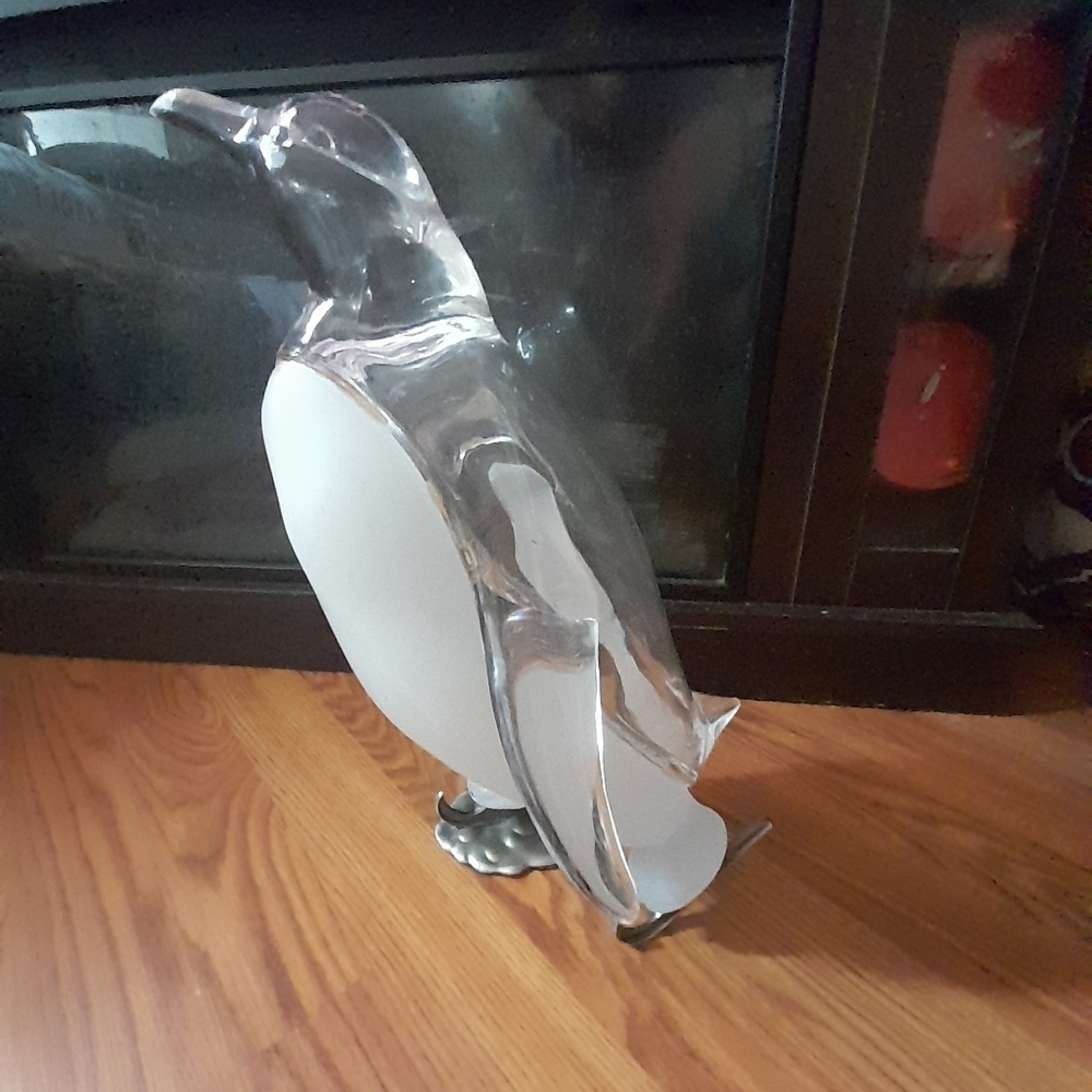 Vintage lucite penguin on ice skates clear &frosted